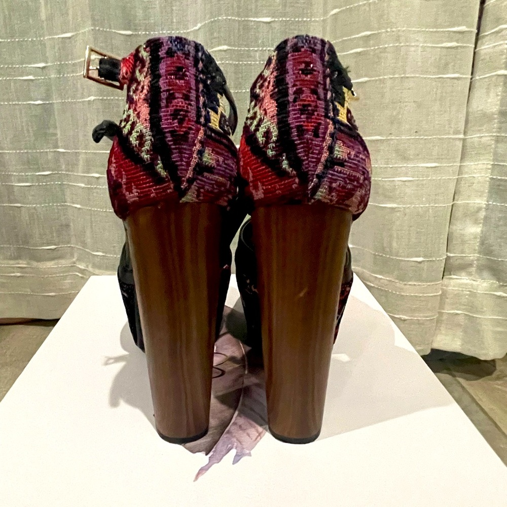 Js- Danny Size 8m 5 1/2 In Heels - image 3